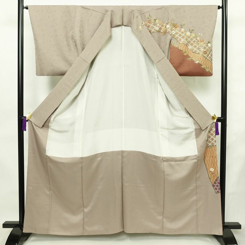 訪問着 一つ紋付き 正絹 古典柄 袷仕立て 身丈162cm 裄丈64cm リサイクル着物 着物 金彩 入学式 卒業式 七五三 お宮参り フォーマル 紫・藤色_画像3