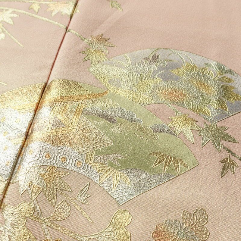 色留袖 良品 和田光正 落款入り 縮緬 一つ紋付き 正絹 花柄 袷仕立て 身丈158cm 裄丈64cm リサイクル着物 着物 箔 共八掛 結婚式 フォーマル 扇面 菊 ピンク_画像7