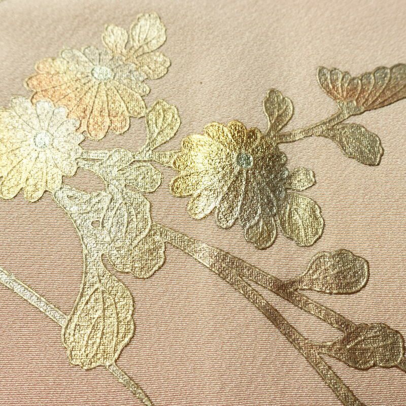 色留袖 良品 和田光正 落款入り 縮緬 一つ紋付き 正絹 花柄 袷仕立て 身丈158cm 裄丈64cm リサイクル着物 着物 箔 共八掛 結婚式 フォーマル 扇面 菊 ピンク_画像12