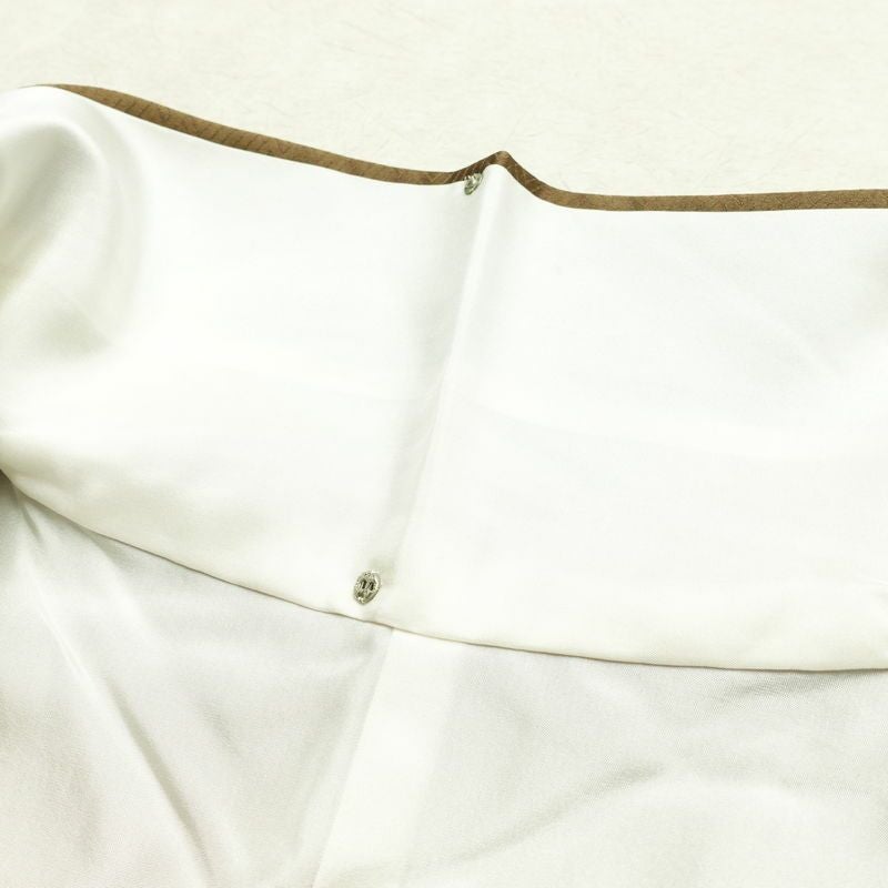 訪問着 良品 綸子 正絹 古典柄 袷仕立て 身丈159cm 裄丈64cm リサイクル着物 着物 刺繍 箔 金彩 入学式 卒業式 七五三 お宮参り フォーマル 菊 茶_画像19