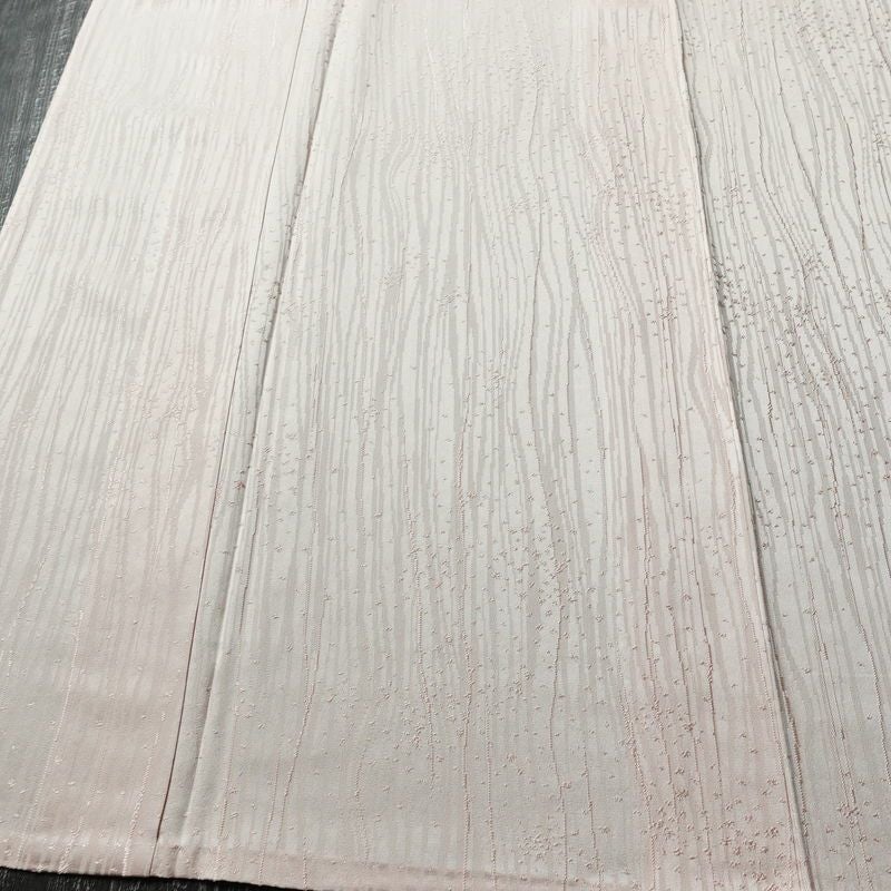 単衣 色無地 美品 しつけ糸付き 一つ紋付き 正絹 縞柄・線柄 単衣仕立て 身丈163cm 裄丈63cm リサイクル着物 着物 お茶会 ピンク_画像4