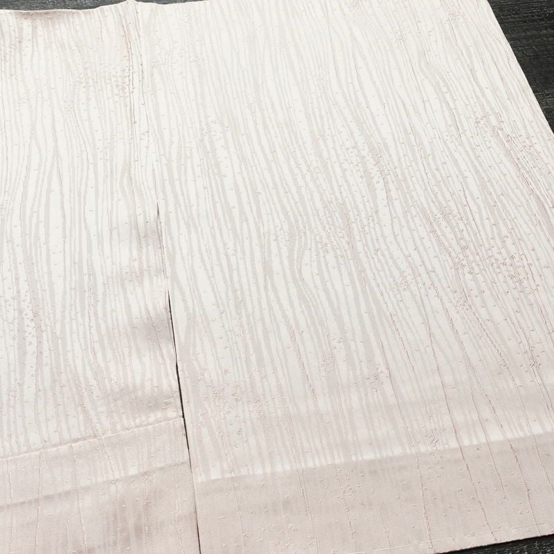 単衣 色無地 美品 しつけ糸付き 一つ紋付き 正絹 縞柄・線柄 単衣仕立て 身丈163cm 裄丈63cm リサイクル着物 着物 お茶会 ピンク_画像13