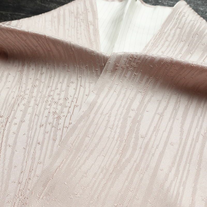 単衣 色無地 美品 しつけ糸付き 一つ紋付き 正絹 縞柄・線柄 単衣仕立て 身丈163cm 裄丈63cm リサイクル着物 着物 お茶会 ピンク_画像17