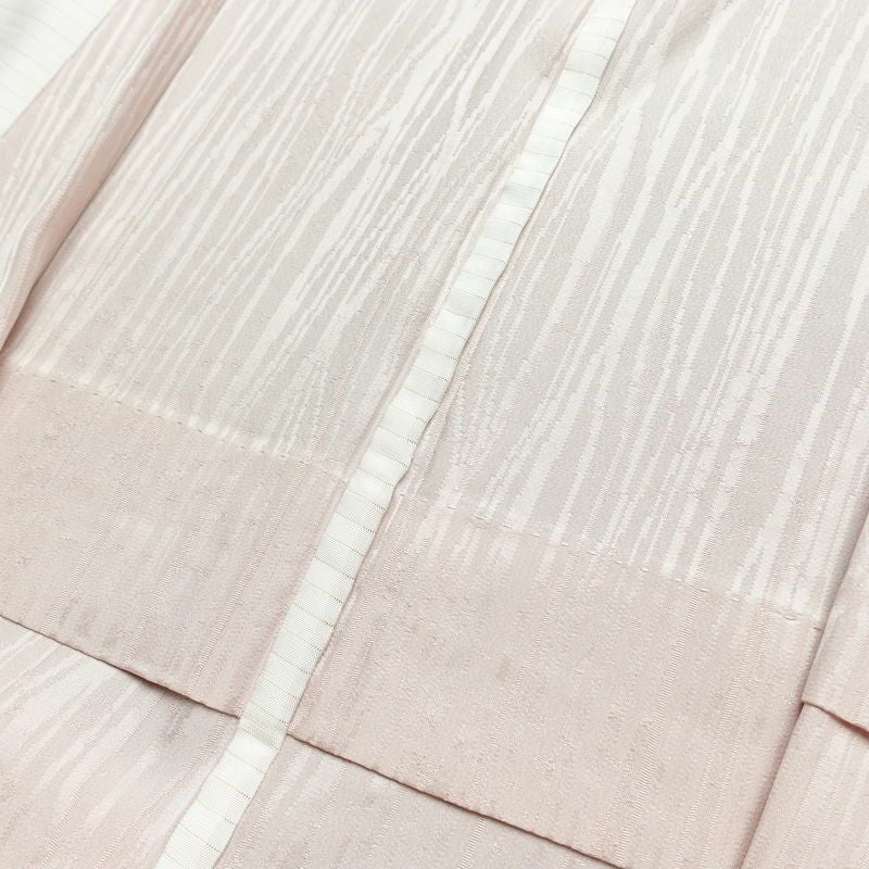 単衣 色無地 美品 しつけ糸付き 一つ紋付き 正絹 縞柄・線柄 単衣仕立て 身丈163cm 裄丈63cm リサイクル着物 着物 お茶会 ピンク_画像18