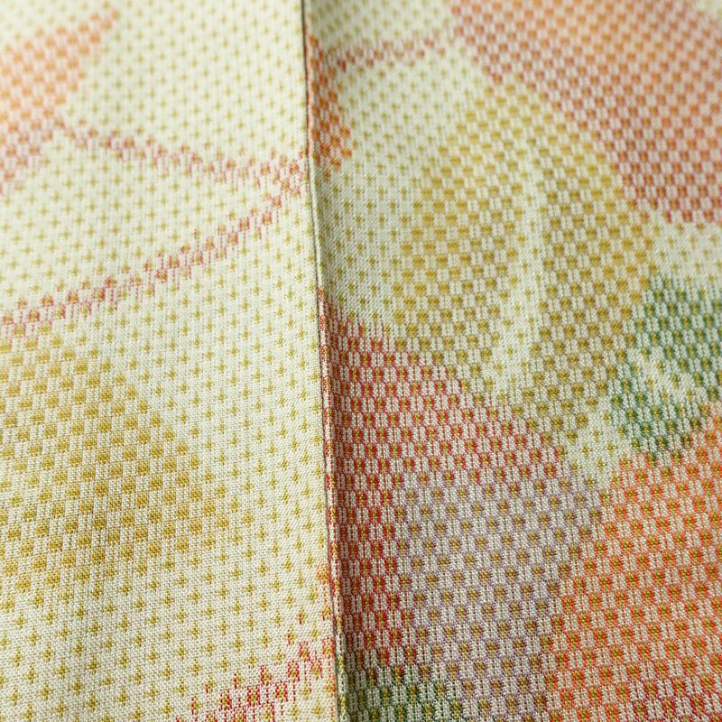 単衣 紬 良品 しつけ糸付き 正絹 木の葉・植物柄 単衣仕立て 身丈156cm 裄丈64cm リサイクル着物 着物 紬地 紬着物 クリーム_画像10