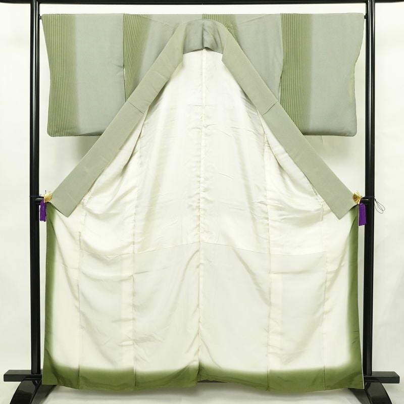 小紋 正絹 縞柄・線柄 袷仕立て 身丈160cm 裄丈67cm リサイクル着物 着物 モダン 緑・うぐいす色_画像3