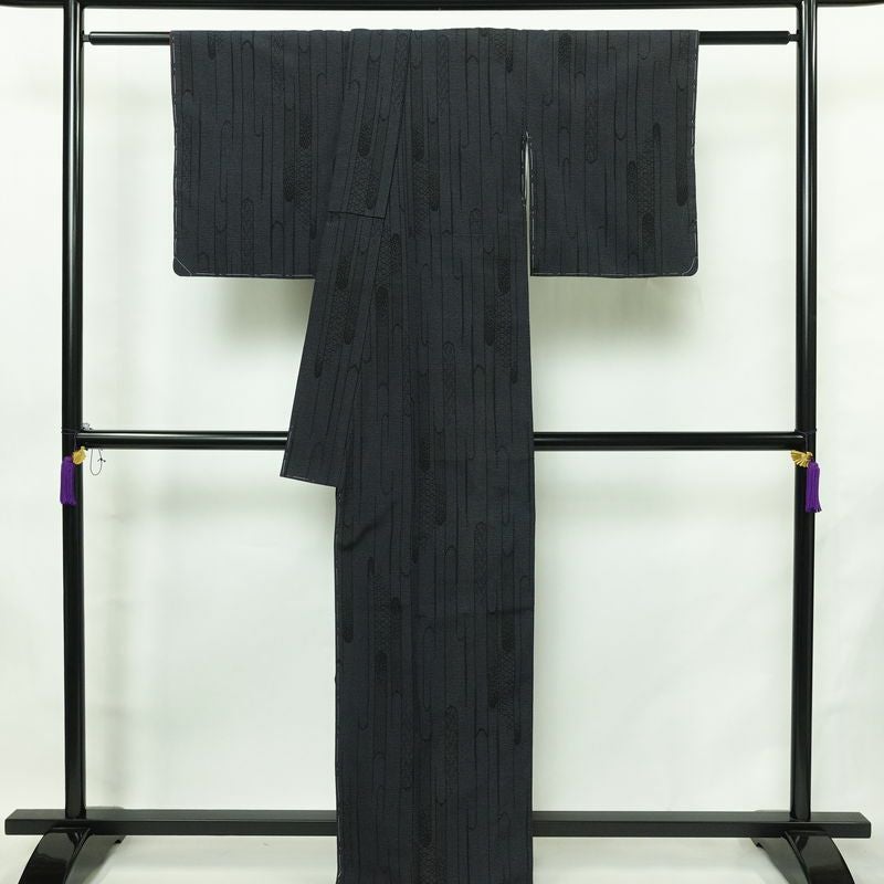 塩沢紬 証紙あり 紬 しつけ糸付き 正絹 古典柄 袷仕立て 身丈162.5cm 裄丈62.5cm リサイクル着物 着物 未使用品 青・紺_画像2