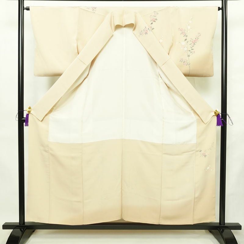 訪問着 正絹 木の葉・植物柄 袷仕立て 身丈155.5cm 裄丈64.5cm リサイクル着物 着物 刺繍 共八掛 入学式 卒業式 七五三 お宮参り フォーマル 上品 ピンクベージュ ベージュ_画像3