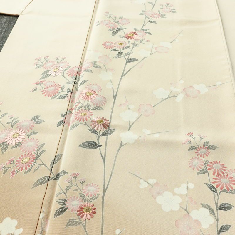 訪問着 正絹 木の葉・植物柄 袷仕立て 身丈155.5cm 裄丈64.5cm リサイクル着物 着物 刺繍 共八掛 入学式 卒業式 七五三 お宮参り フォーマル 上品 ピンクベージュ ベージュ_画像5