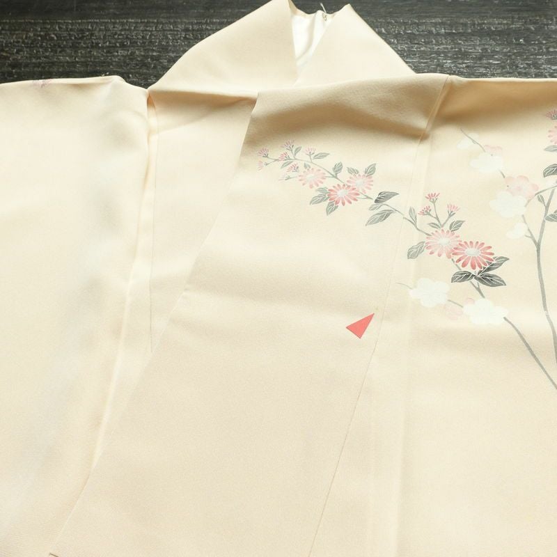 訪問着 正絹 木の葉・植物柄 袷仕立て 身丈155.5cm 裄丈64.5cm リサイクル着物 着物 刺繍 共八掛 入学式 卒業式 七五三 お宮参り フォーマル 上品 ピンクベージュ ベージュ_画像14
