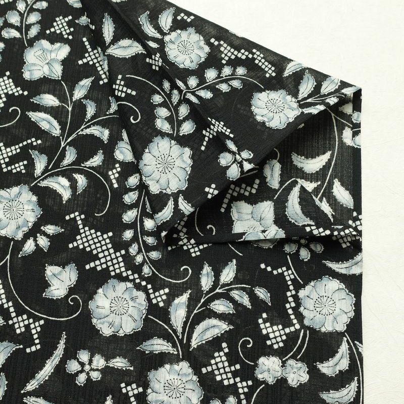盛夏 小紋 美品 ポリエステル 花柄 単衣仕立て 身丈161.5cm 裄丈65cm リサイクル着物 着物 黒_画像13