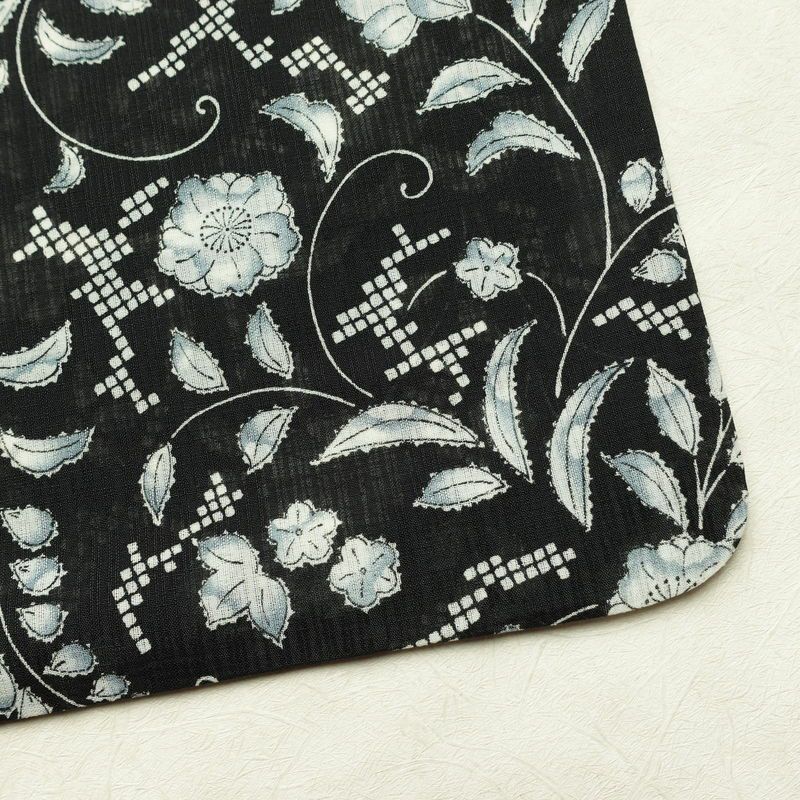 盛夏 小紋 美品 ポリエステル 花柄 単衣仕立て 身丈161.5cm 裄丈65cm リサイクル着物 着物 黒_画像14