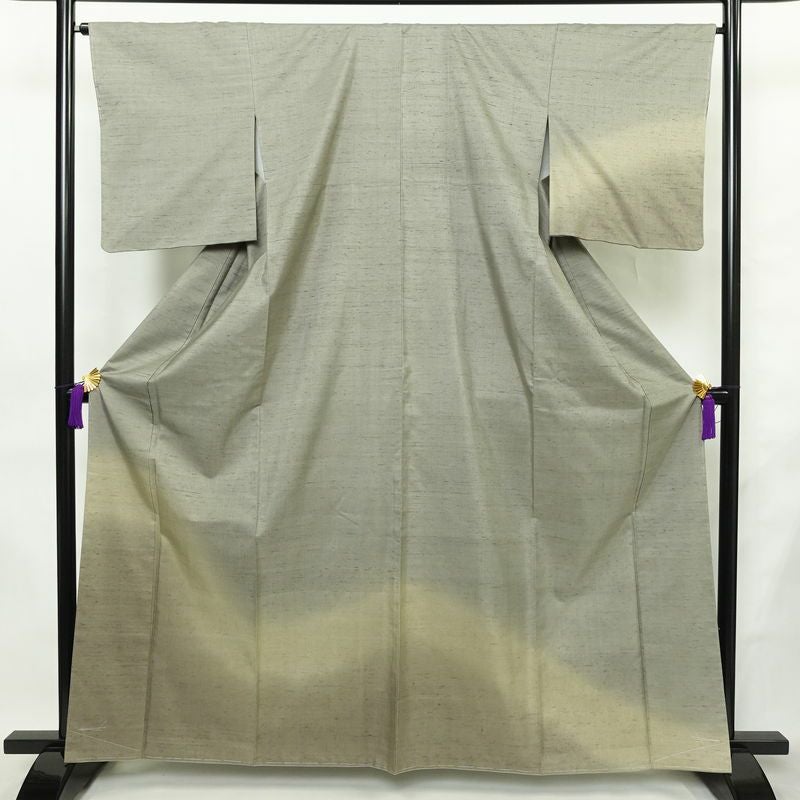 付け下げ 美品 しつけ糸付き 正絹 その他の柄 袷仕立て 身丈162.5cm 裄丈65.5cm リサイクル着物 着物 モダン 洒落 紬地 緑・うぐいす色_画像1