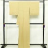 色無地 美品 一つ紋付き 正絹 風景柄 袷仕立て 身丈163.5cm 裄丈68cm リサイクル着物 着物 お茶会 七五三 お宮参り フォーマル 黄・黄土色_画像2