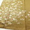 付け下げ 良品 しつけ糸付き 綸子 一つ紋付き 正絹 花柄 袷仕立て 身丈162cm 裄丈66.5cm リサイクル着物 着物 金彩 入学式 卒業式 七五三 お宮参り フォーマル 黄・黄土色_画像4