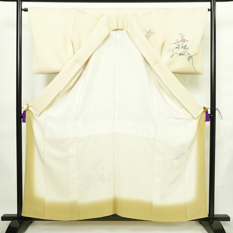 付け下げ 良品 縮緬 正絹 花柄 袷仕立て 身丈157cm 裄丈64.5cm リサイクル着物 着物 入学式 卒業式 七五三 お宮参り フォーマル 上品 クリーム_画像3