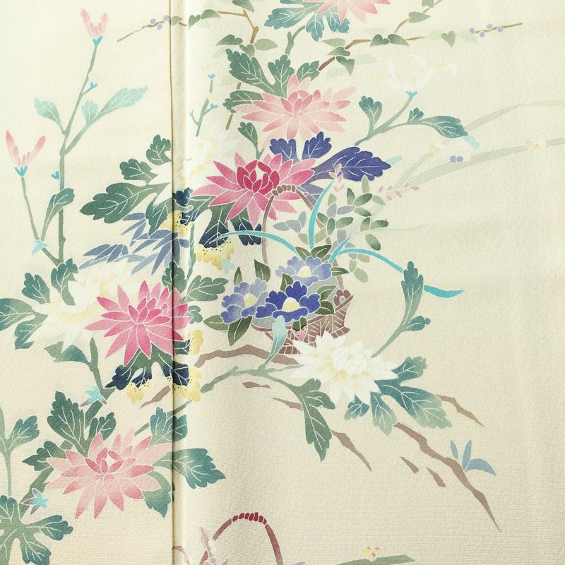 付け下げ 良品 縮緬 正絹 花柄 袷仕立て 身丈157cm 裄丈64.5cm リサイクル着物 着物 入学式 卒業式 七五三 お宮参り フォーマル 上品 クリーム_画像6