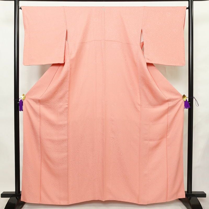 色無地 良品 一つ紋付き 正絹 木の葉・植物柄 袷仕立て 身丈162.5cm 裄丈66cm リサイクル着物 着物 入学式 お茶会 七五三 お宮参り フォーマル ピンク_画像1