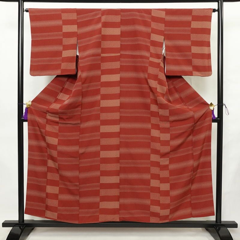 小紋 縮緬 総柄 正絹 チェック・格子柄 袷仕立て 身丈155.5cm 裄丈64cm リサイクル着物 着物 小豆・エンジ_画像1