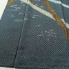 付け下げ 良品 一つ紋付き 正絹 古典柄 袷仕立て 身丈155.5cm 裄丈63.5cm リサイクル着物 一部しつけ糸付き 着物 刺繍 金彩 卒業式 七五三 お宮参り フォーマル 青・紺_画像4