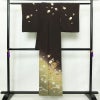 訪問着 縮緬 一つ紋付き 正絹 古典柄 袷仕立て 身丈154cm 裄丈63cm リサイクル着物 着物 箔 金彩 入学式 卒業式 七五三 お宮参り フォーマル 桜 茶_画像2