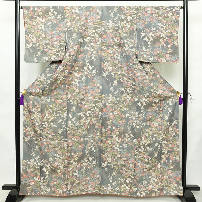 小紋 良品 しつけ糸付き 正絹 木の葉・植物柄 袷仕立て 身丈164cm 裄丈65cm リサイクル着物 着物 金彩 紅葉 松 菊 ブルーグレー グレー_画像1