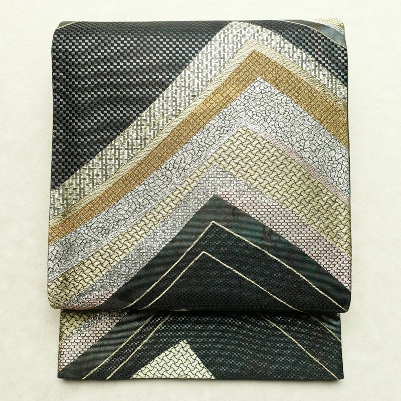 袋帯 六通柄 良品 幻想乃山河 フォーマル用 正絹 幾何学柄・抽象柄 リサイクル帯 帯 箔 多色使い_画像1