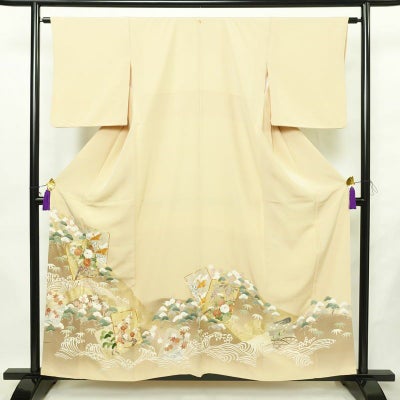 色留袖 縮緬 金駒刺繍 一つ紋付き 正絹 古典柄 袷仕立て 身丈158cm 裄丈63cm リサイクル着物 着物 箔 共八掛 結婚式 パーティー フォーマル ベージュ