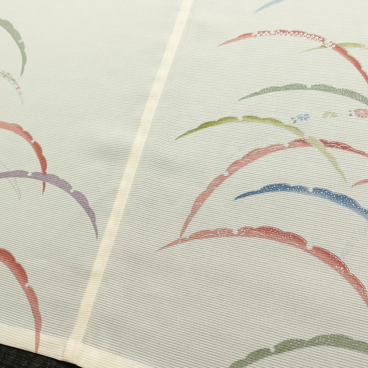 盛夏 付下 絽 良品 夏用 ポリエステル 木の葉・植物柄 単衣仕立て 身丈161.5cm 裄丈66cm リサイクル着物 着物 銀彩 フォーマル ピンク_画像13