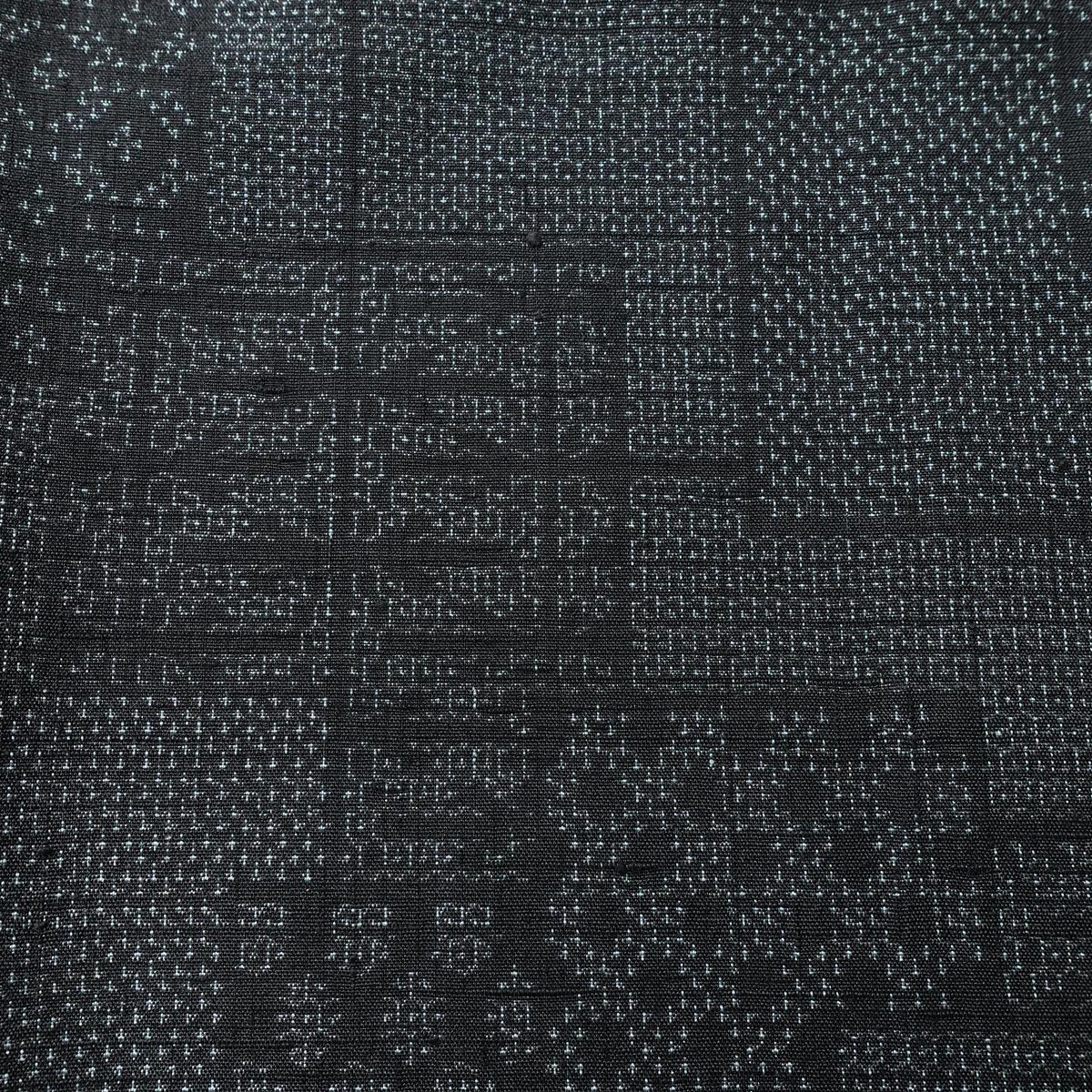 結城紬 真綿結城紬 紬 美品 証紙あり はたおり娘 しつけ糸付き 正絹 古典柄 袷仕立て 身丈158cm 裄丈63.5cm リサイクル着物 着物 青・紺_画像7