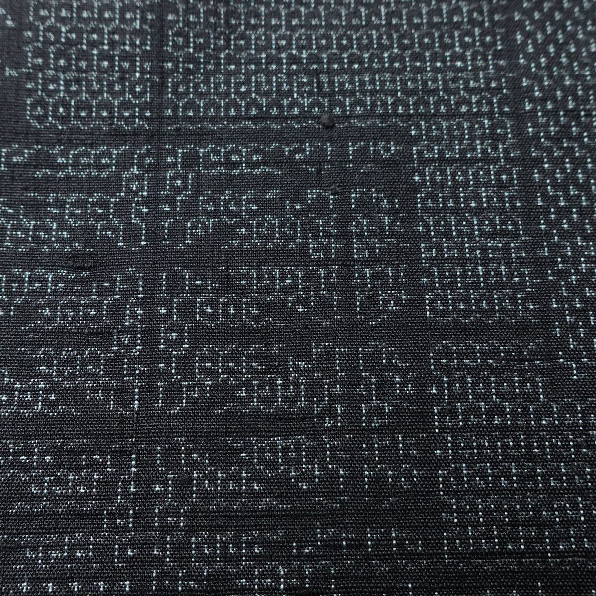 結城紬 真綿結城紬 紬 美品 証紙あり はたおり娘 しつけ糸付き 正絹 古典柄 袷仕立て 身丈158cm 裄丈63.5cm リサイクル着物 着物 青・紺_画像9