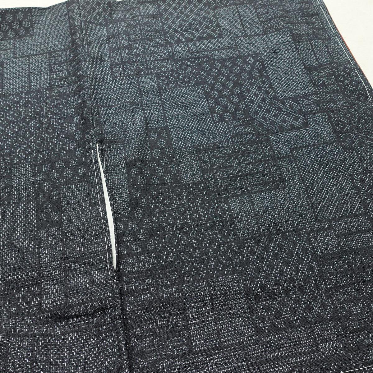 結城紬 真綿結城紬 紬 美品 証紙あり はたおり娘 しつけ糸付き 正絹 古典柄 袷仕立て 身丈158cm 裄丈63.5cm リサイクル着物 着物 青・紺_画像14