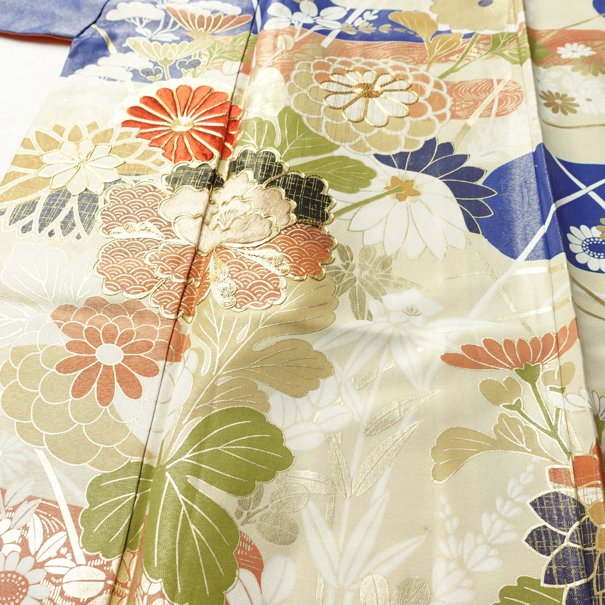 振袖 良品 しつけ糸付き 金駒刺繍 正絹 花柄 袷仕立て 身丈165.5cm 裄丈64cm リサイクル着物 着物 刺繍 箔 金彩 金通し 未使用品 成人式 二十歳 二十歳の集い フォーマル 青・紺_画像5