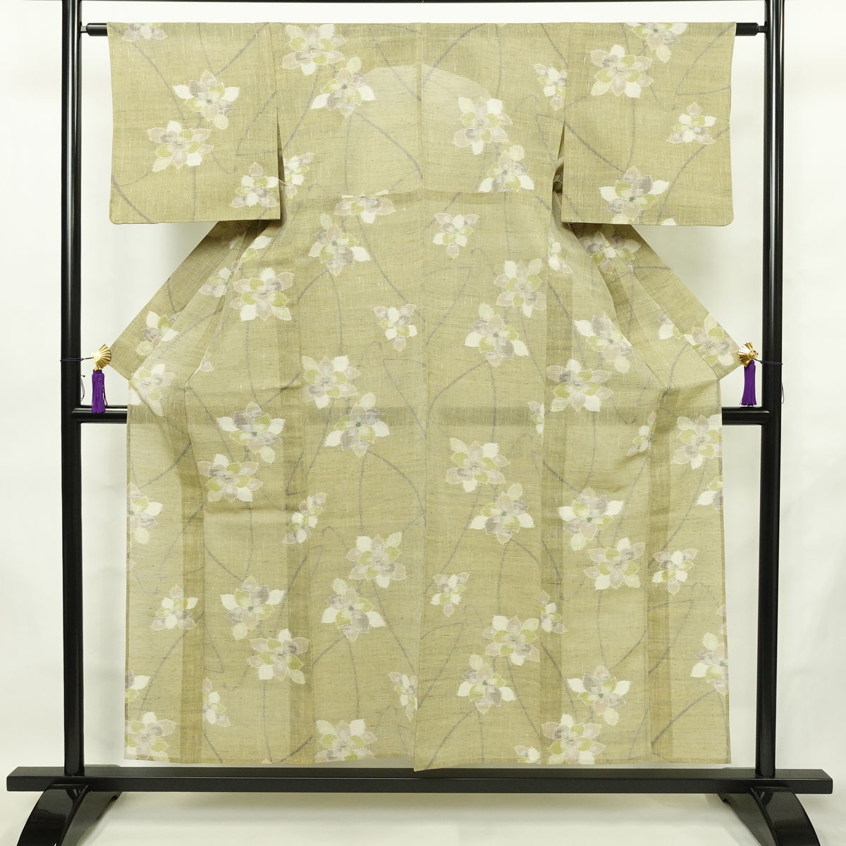 盛夏 紬 夏用 バチ衿仕立て 正絹 花柄 単衣仕立て 身丈153cm 裄丈62cm リサイクル着物 着物 黄・黄土色_画像1