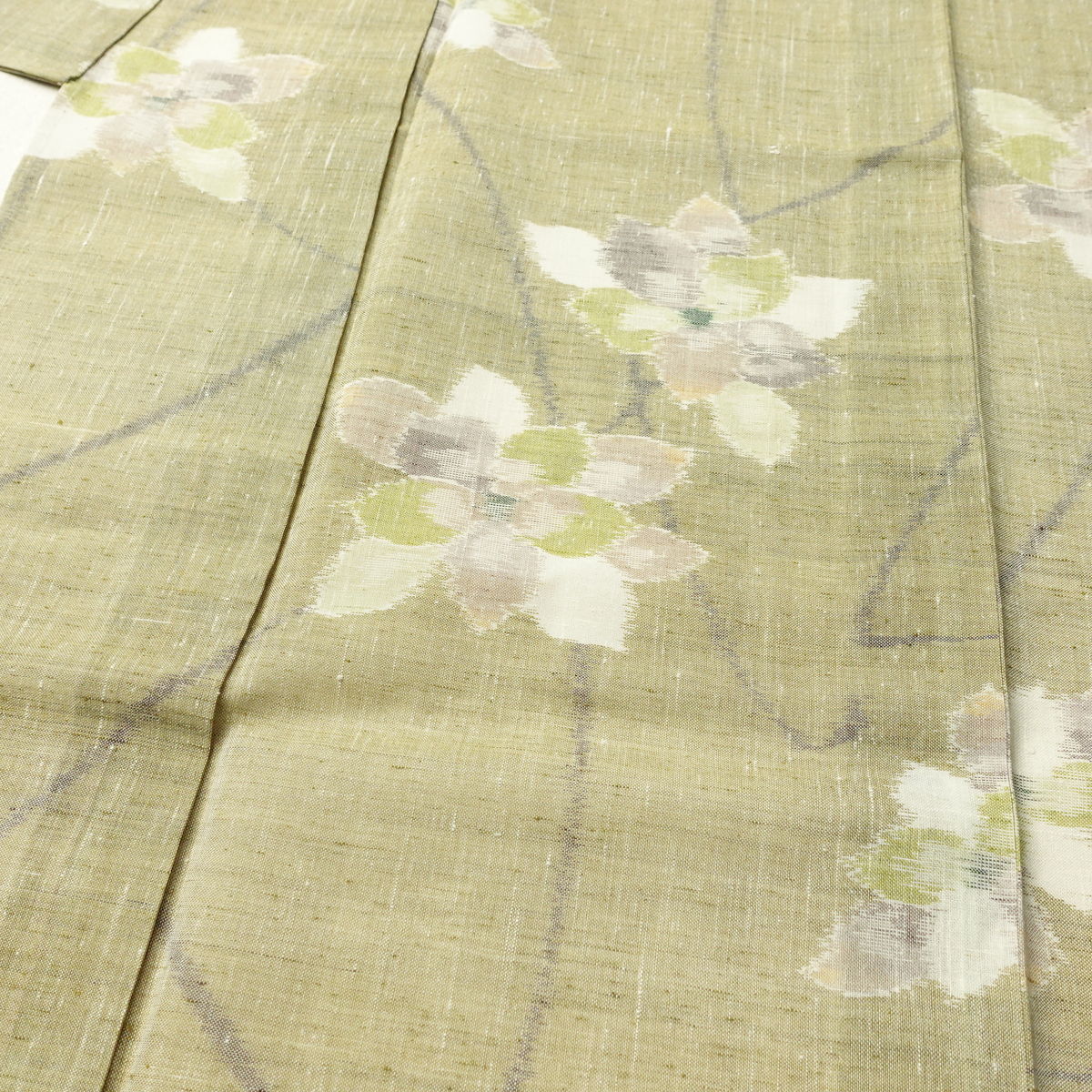 盛夏 紬 夏用 バチ衿仕立て 正絹 花柄 単衣仕立て 身丈153cm 裄丈62cm リサイクル着物 着物 黄・黄土色_画像5
