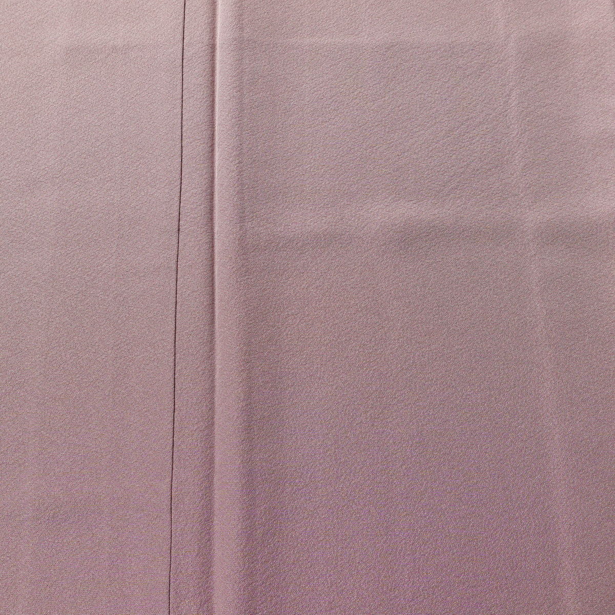 色無地 良品 縮緬 一つ紋付き 正絹 無地 袷仕立て 身丈162.5cm 裄丈63.5cm リサイクル着物 着物 お茶会 フォーマル 紫・藤色_画像6