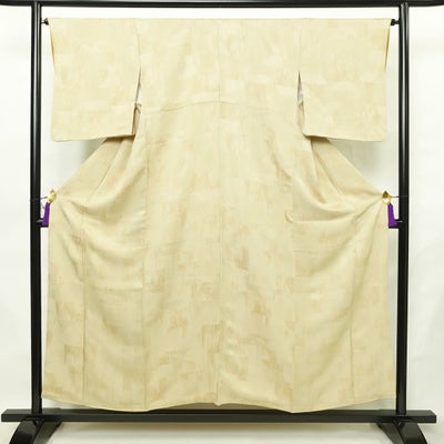 小紋 良品 一つ紋付き 正絹 幾何学柄・抽象柄 袷仕立て 身丈154cm 裄丈65cm リサイクル着物 着物 ベージュ