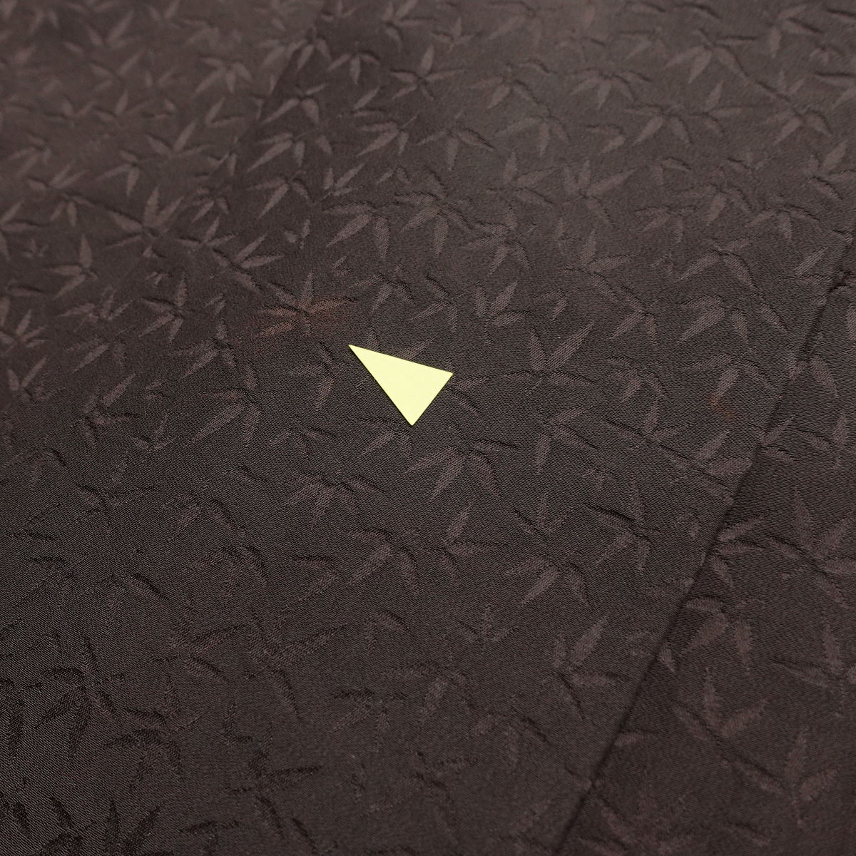 色無地 一つ紋付き 正絹 木の葉・植物柄 袷仕立て 身丈147cm 裄丈60.5cm リサイクル着物 着物 お茶会 フォーマル 茶_画像17