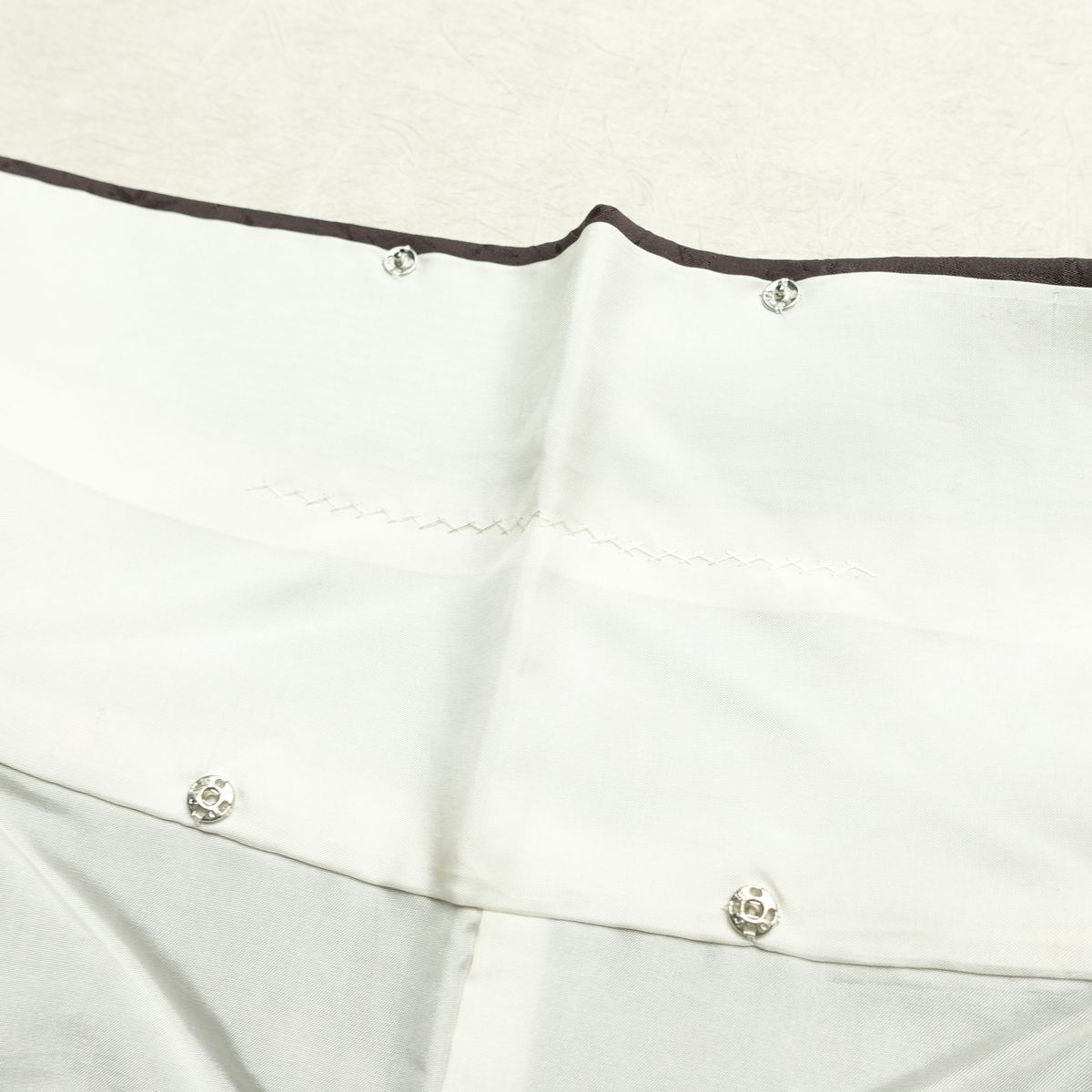 色無地 一つ紋付き 正絹 木の葉・植物柄 袷仕立て 身丈147cm 裄丈60.5cm リサイクル着物 着物 お茶会 フォーマル 茶_画像19