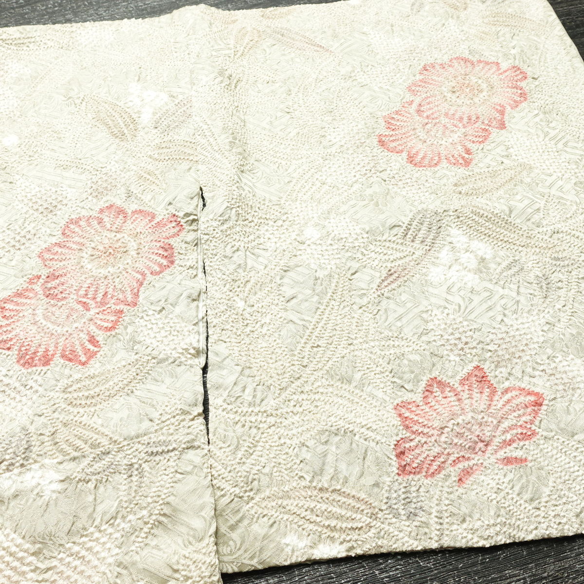 小紋 絞り 総絞り 正絹 花柄 袷仕立て 身丈155.5cm 裄丈65cm リサイクル着物 着物 グレー_画像15