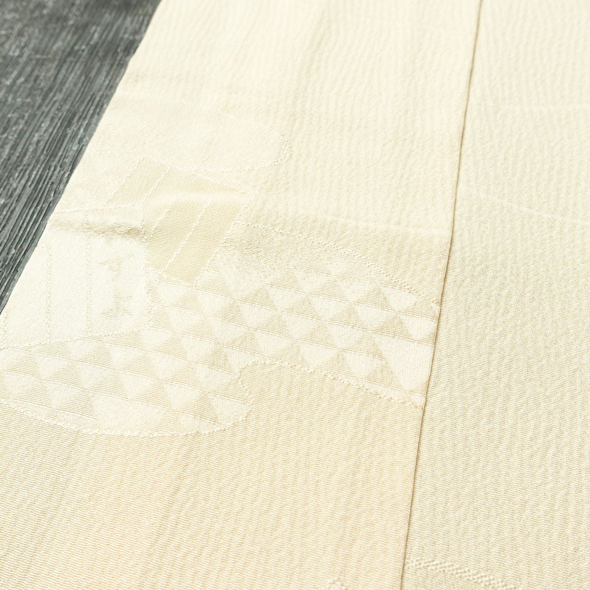 長襦袢 丹後ちりめん 本草木染 翔名織襦袢 しつけ糸付き しつけ糸付き 正絹 流水・波柄 袷仕立て 身丈127.5cm 裄丈63.5cm リサイクル着物 フォーマル ベージュ_画像10