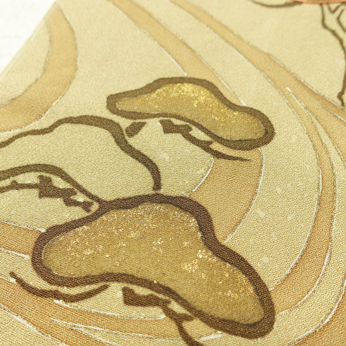 訪問着 良品 しつけ糸付き 一つ紋付き 正絹 木の葉・植物柄 袷仕立て 身丈160cm 裄丈63cm リサイクル着物 着物 刺繍 箔 共八掛 入学式 卒業式 七五三 お宮参り フォーマル 松 ベージュ_画像10