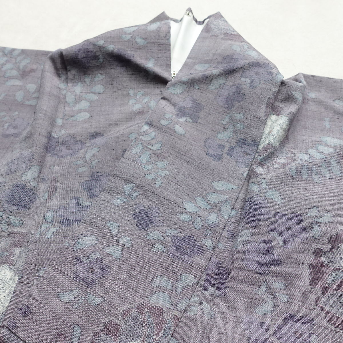 紬 良品 正絹 花柄 袷仕立て 身丈159cm 裄丈64.5cm リサイクル着物 着物 紫・藤色_画像16