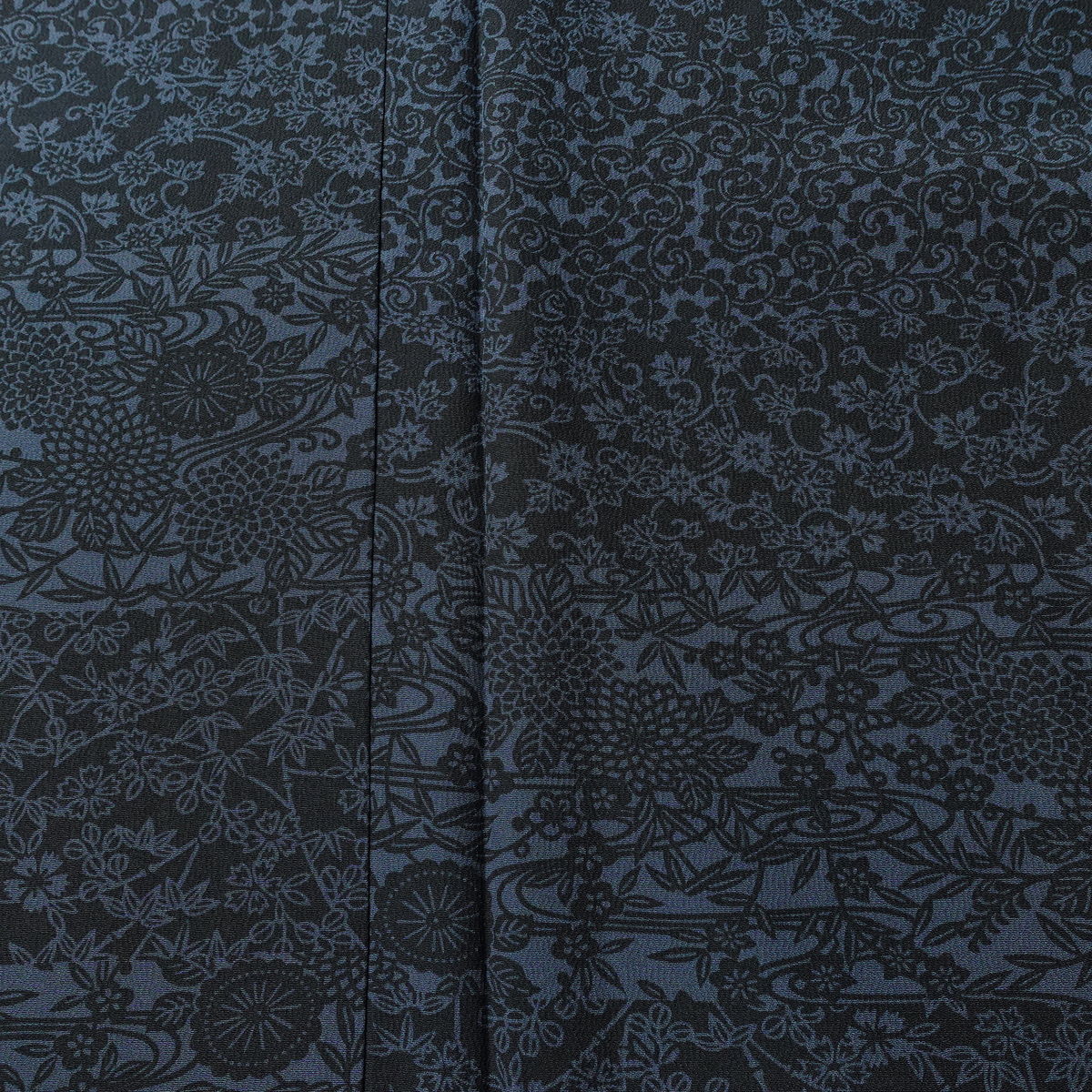 小紋 良品 しつけ糸付き 縮緬 総柄 正絹 木の葉・植物柄 袷仕立て 身丈156cm 裄丈63.5cm リサイクル着物 着物 青・紺_画像6