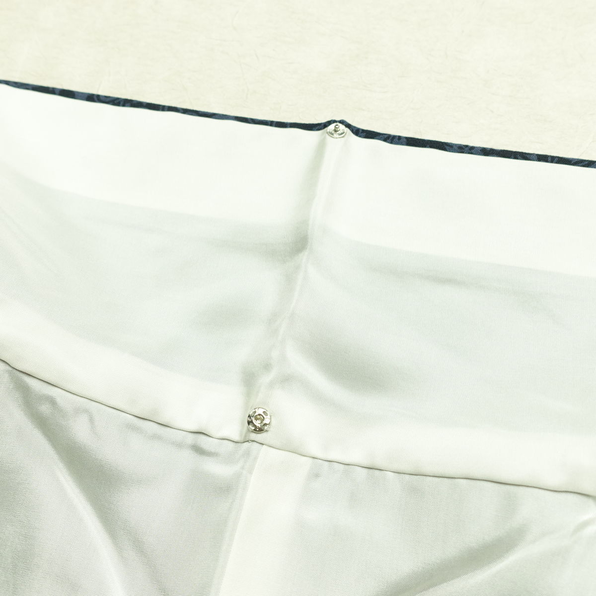 小紋 良品 しつけ糸付き 縮緬 総柄 正絹 木の葉・植物柄 袷仕立て 身丈156cm 裄丈63.5cm リサイクル着物 着物 青・紺_画像19