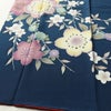 振袖 良品 縮緬 金駒刺繍 正絹 花柄 袷仕立て 身丈158cm 裄丈65cm リサイクル着物 着物 箔 金彩 成人式 二十歳 二十歳の集い フォーマル 菊 桜 青・紺_画像4