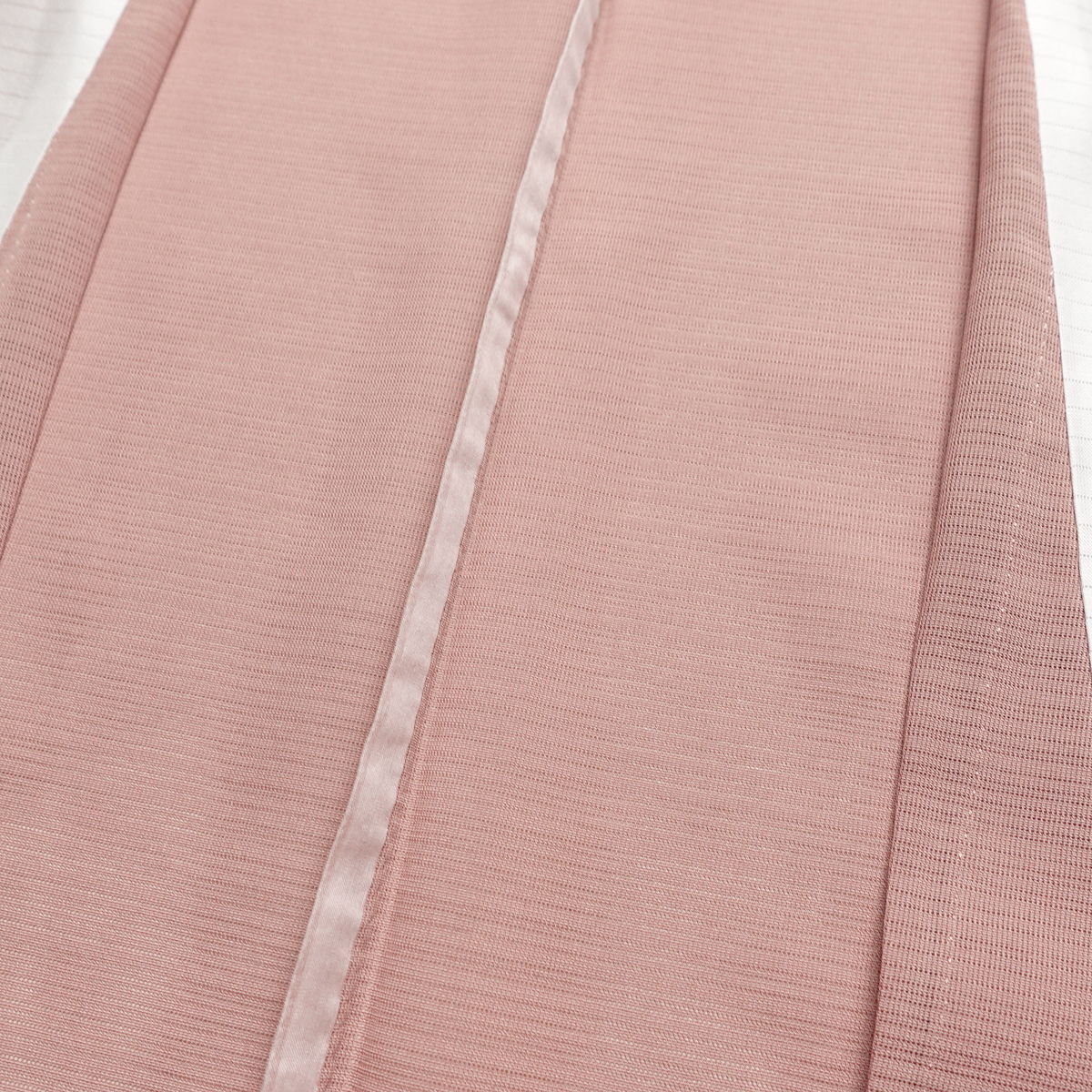 盛夏 色無地 正絹 無地 単衣仕立て 身丈158.5cm 裄丈63.5cm リサイクル着物 夏用 着物 フォーマル ピンク_画像17