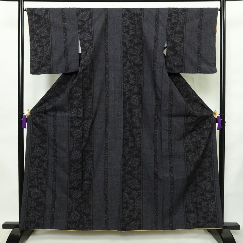 紬 良品 正絹 木の葉・植物柄 袷仕立て 身丈160.5cm 裄丈66cm リサイクル着物 着物 青・紺_画像1