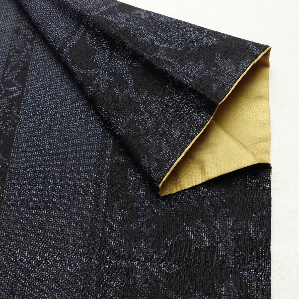 紬 良品 正絹 木の葉・植物柄 袷仕立て 身丈160.5cm 裄丈66cm リサイクル着物 着物 青・紺_画像15