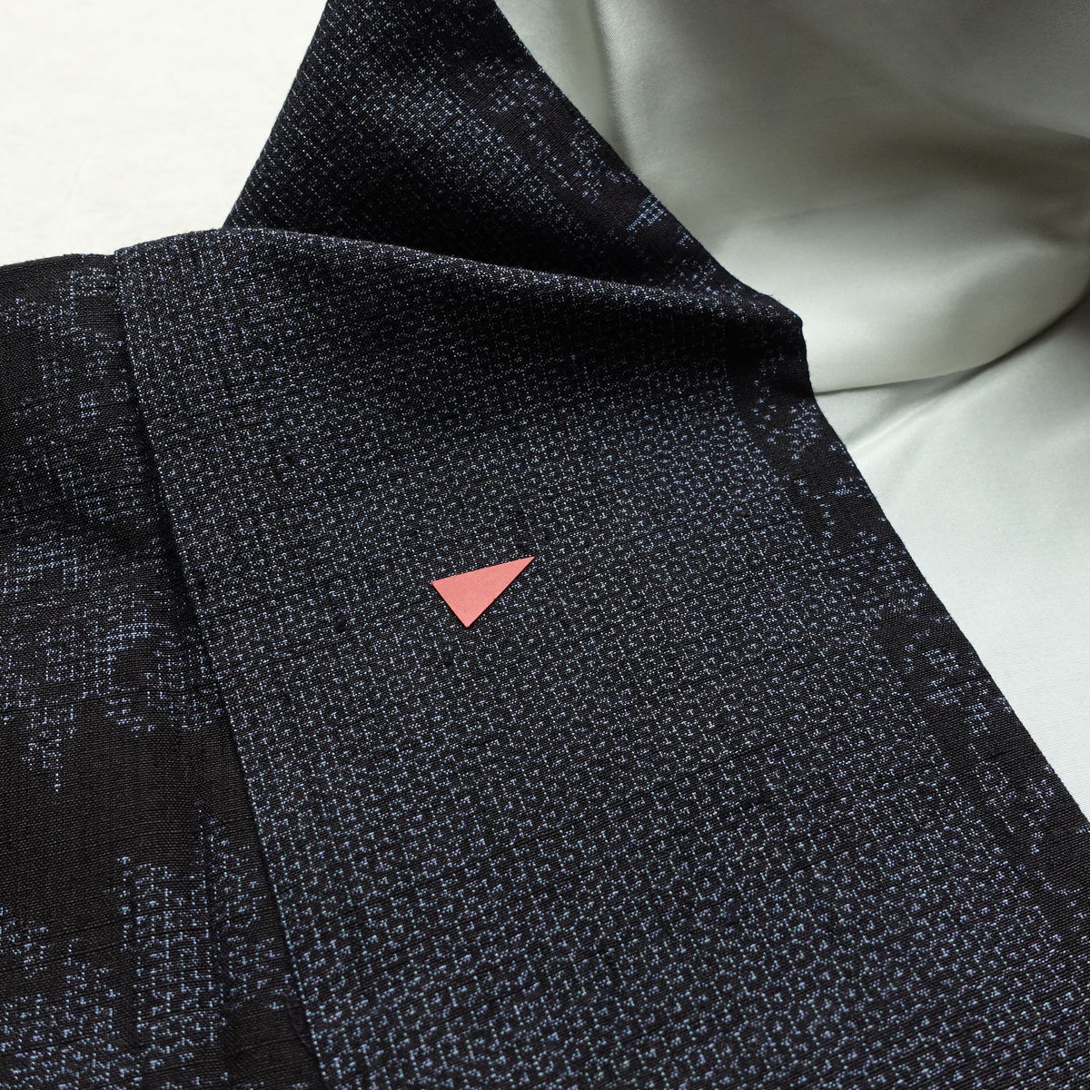 紬 良品 正絹 木の葉・植物柄 袷仕立て 身丈160.5cm 裄丈66cm リサイクル着物 着物 青・紺_画像19